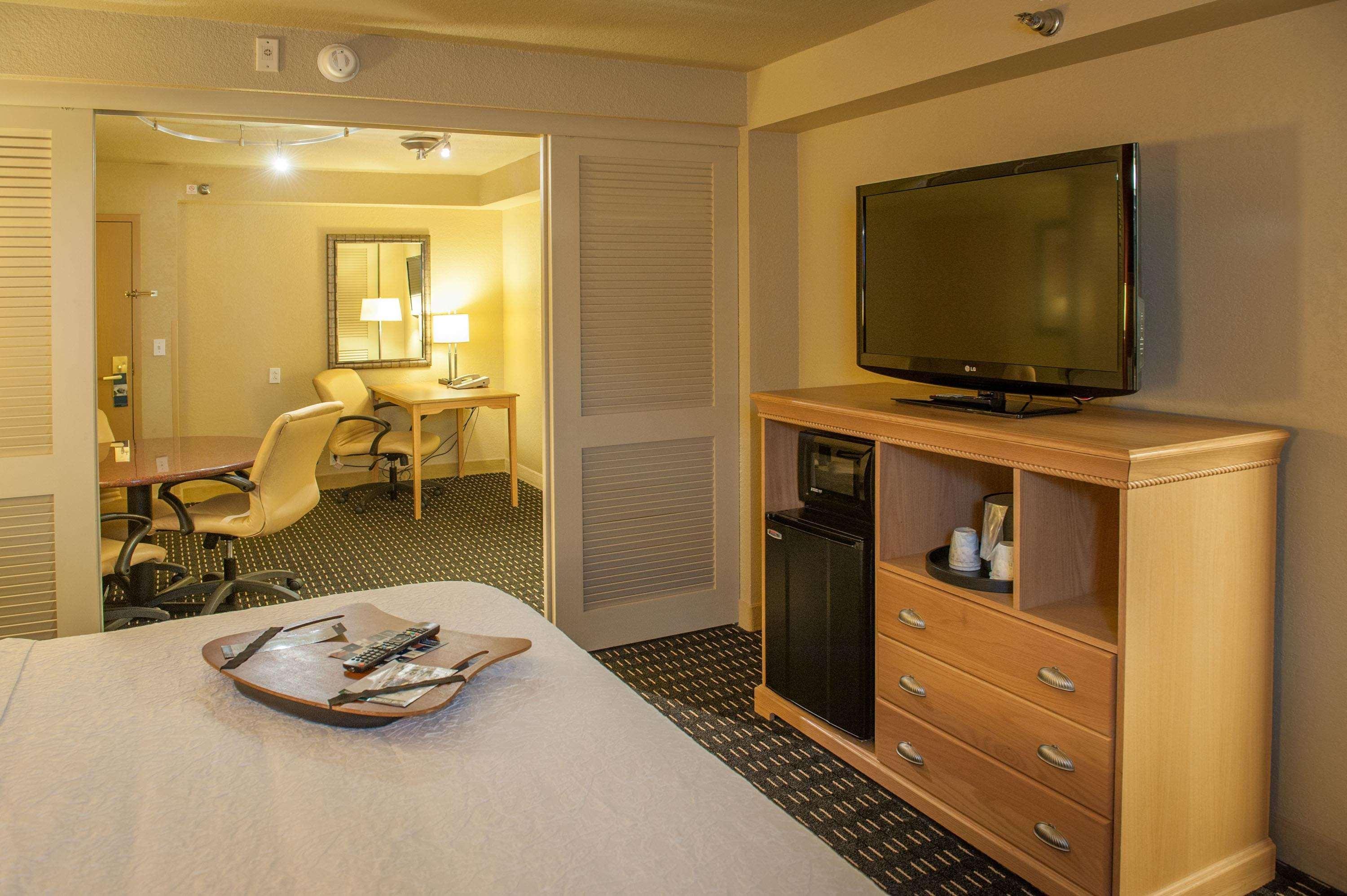 Hampton Inn Pensacola-Airport Экстерьер фото