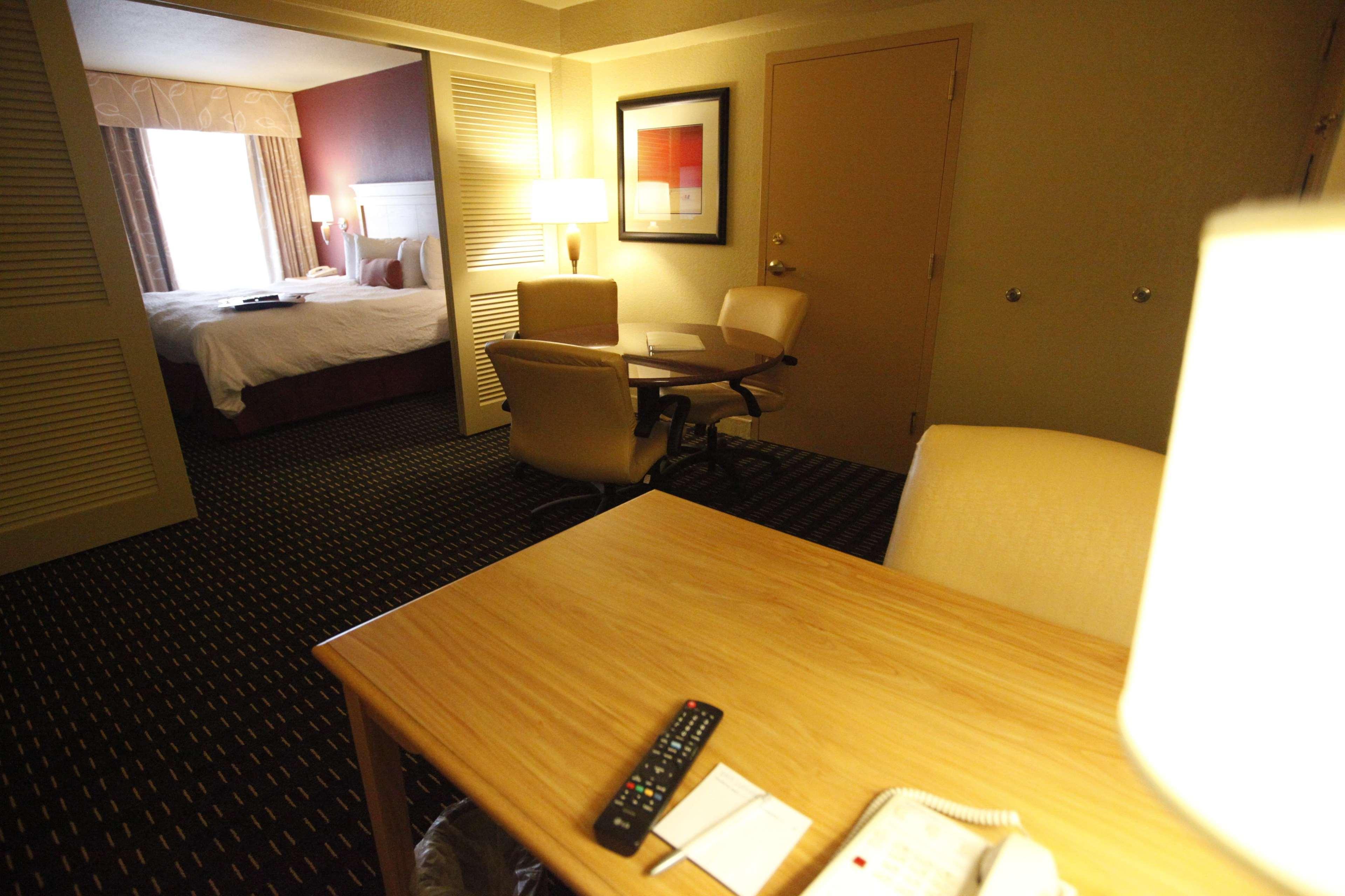 Hampton Inn Pensacola-Airport Номер фото
