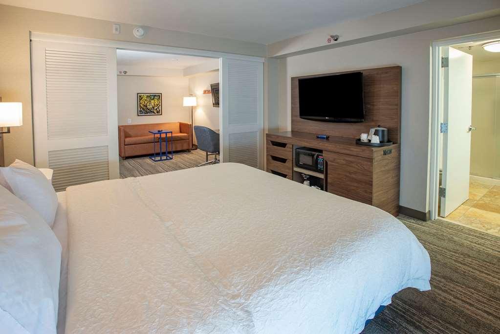 Hampton Inn Pensacola-Airport Номер фото