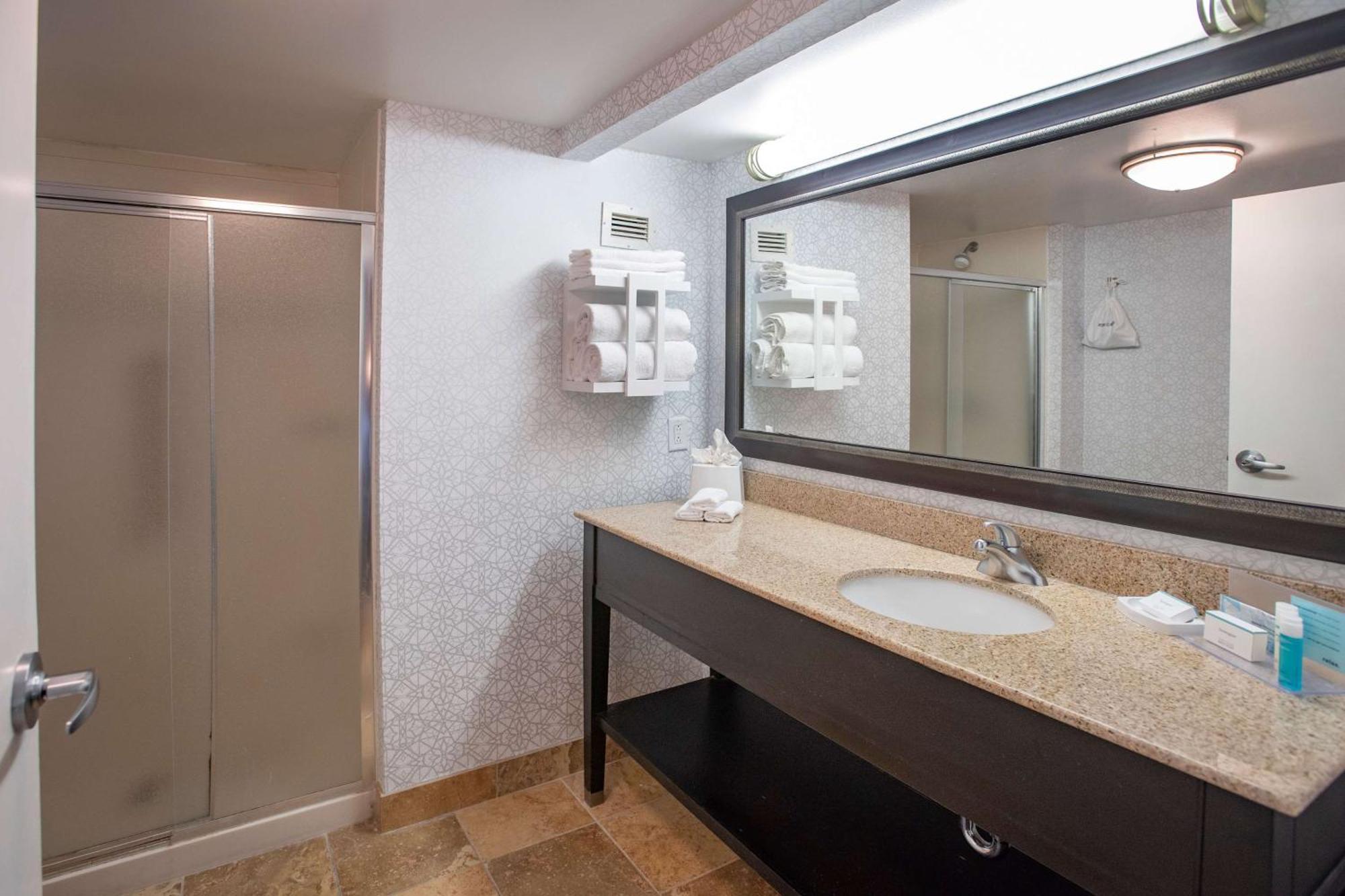 Hampton Inn Pensacola-Airport Экстерьер фото