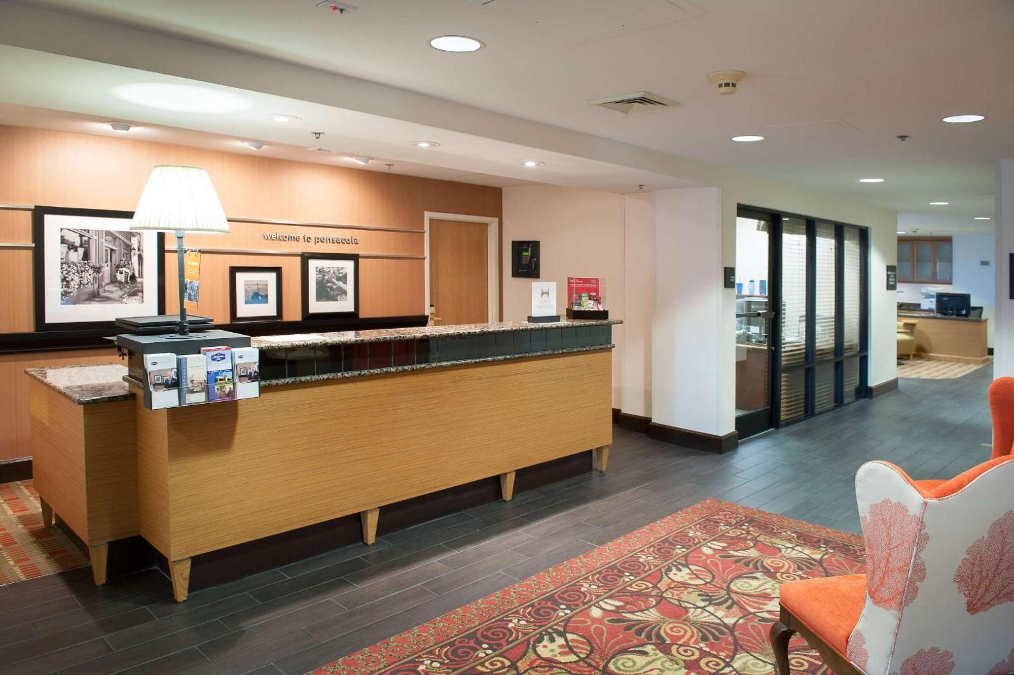Hampton Inn Pensacola-Airport Экстерьер фото