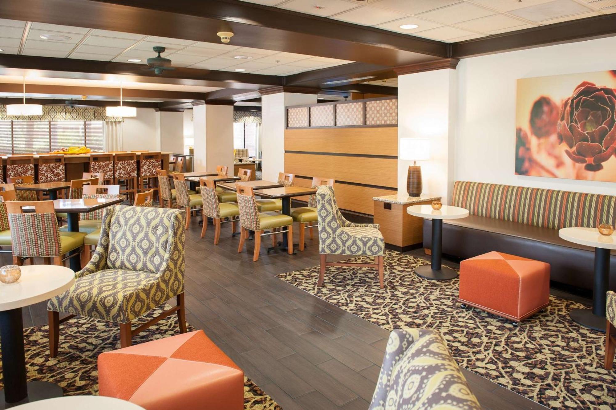Hampton Inn Pensacola-Airport Экстерьер фото