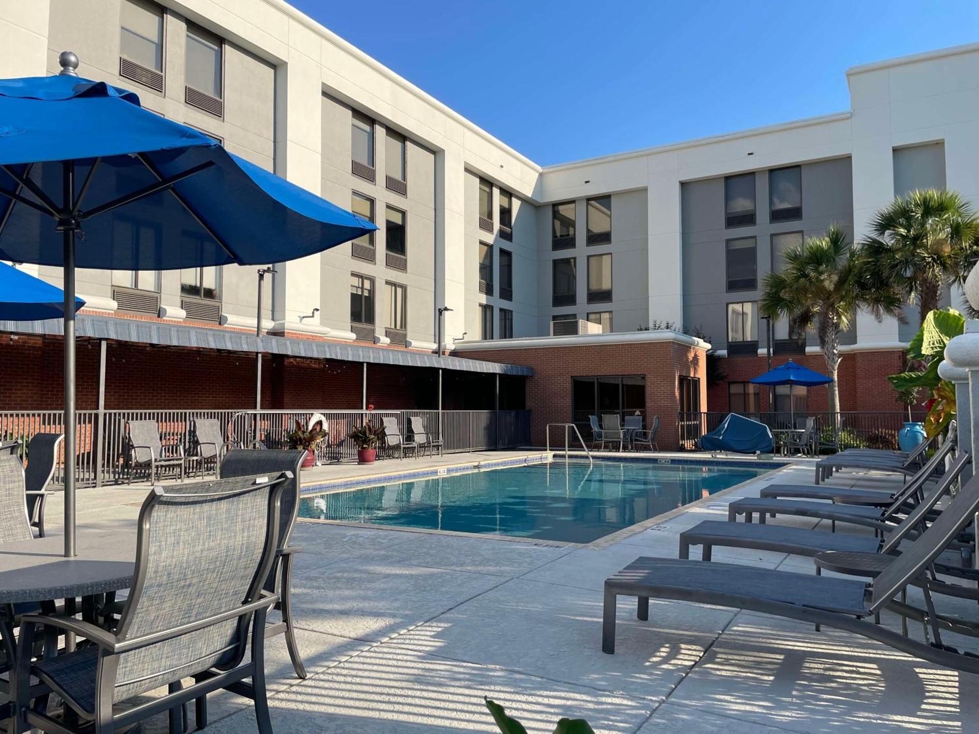 Hampton Inn Pensacola-Airport Экстерьер фото